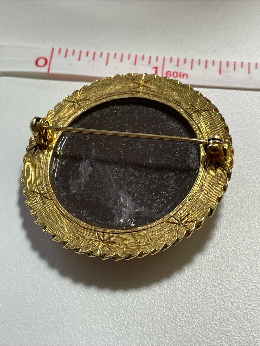 Vintage Unique Scorpion Round Gold Tone Brooch #9687 - Picture 4 of 7